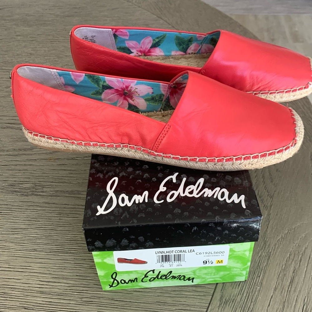 NEW. Sam Edelman, Lynn, Hot Coral Lea, Espadrille flat. Size 9.5M.